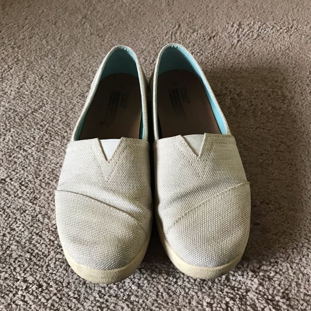 Toms